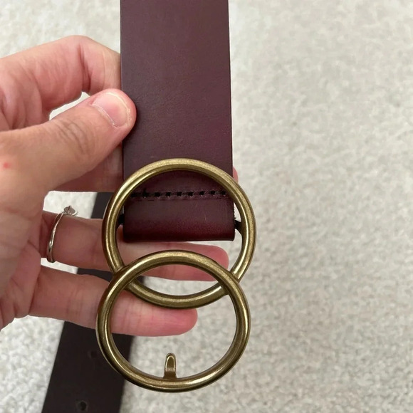 Aritzia Auxiliary Double Ring Leather Belt burgundy brown xsmall - Picture 2 of 8